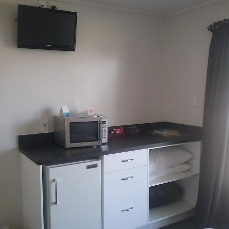 Leopard Hotel Waipukurau Exterior foto