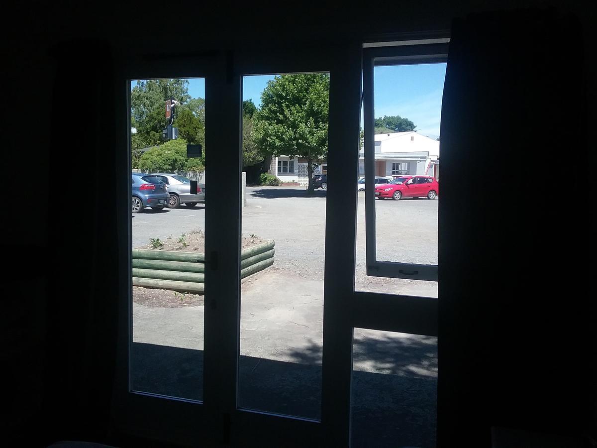 Leopard Hotel Waipukurau Exterior foto